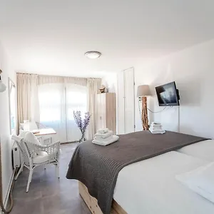 Pop's Beach House , Zandvoort Niederlande